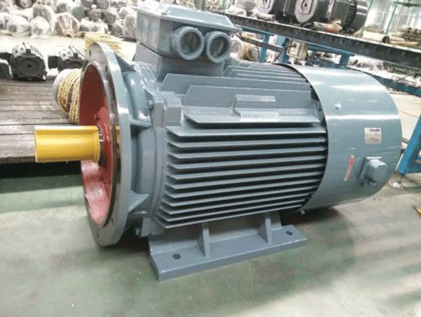 什么原因?qū)е挛靼参鳜斪冾l電機(jī)頻率降低？