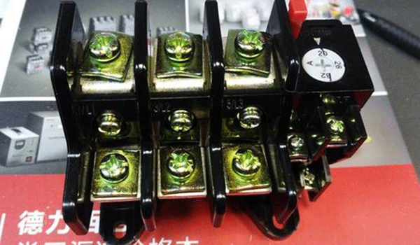 如何正確選擇三相異步電動(dòng)機(jī)保護(hù)用熱繼電器？